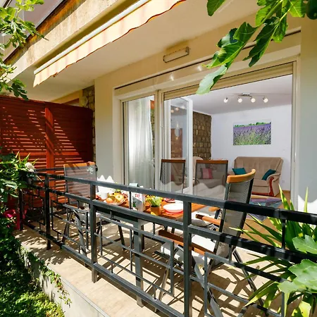 Apartament Lily By Interhome *